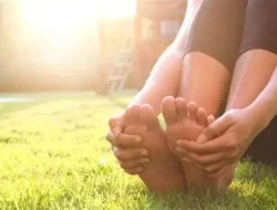 Tips Kesehatan Harian Agar Kaki Tidak Mudah Lelah Saat Aktivitas Sehari-Hari