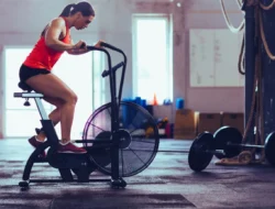 Olahraga Kardio Indoor Saat Cuaca Buruk Agar Stamina Tubuh Tetap Optimal